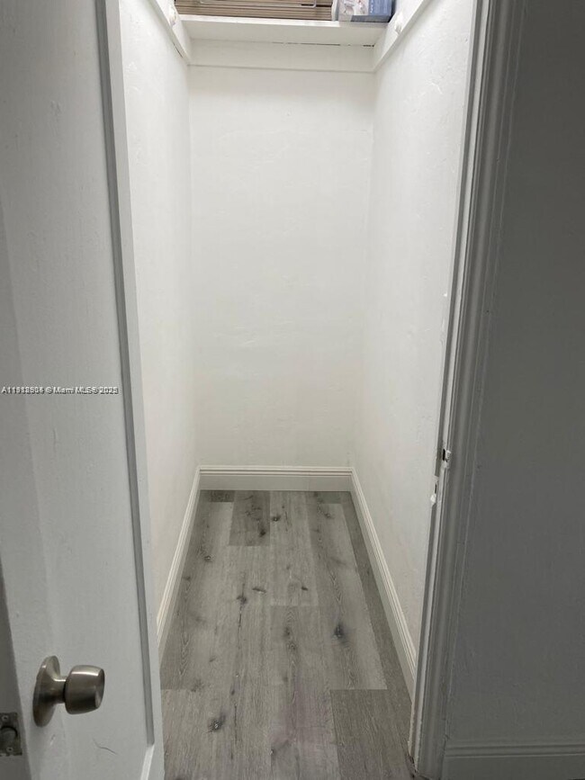 Building Photo - 1525 Meridian Ave