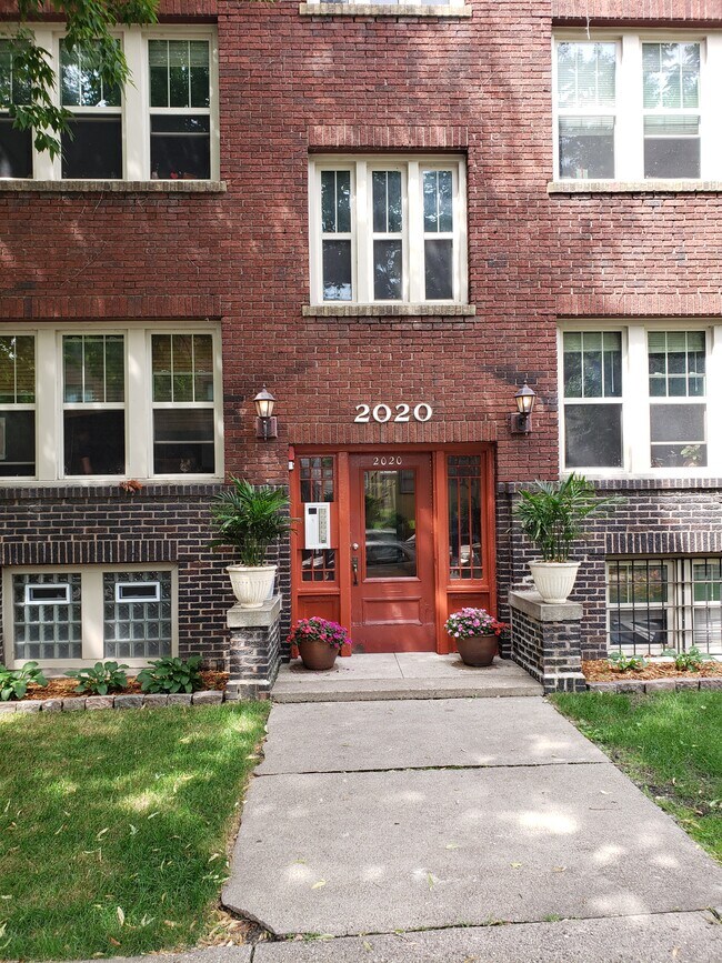 Primary Photo - 2020 Garfield Ave