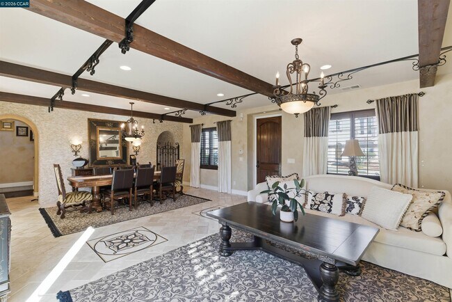 Building Photo - 1041 S Wedgewood Rd