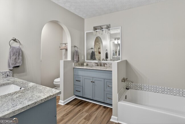 Building Photo - 2562 Kennesaw Springs Ct
