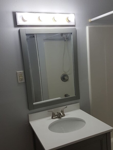 Bathroom - 220 N Blair St