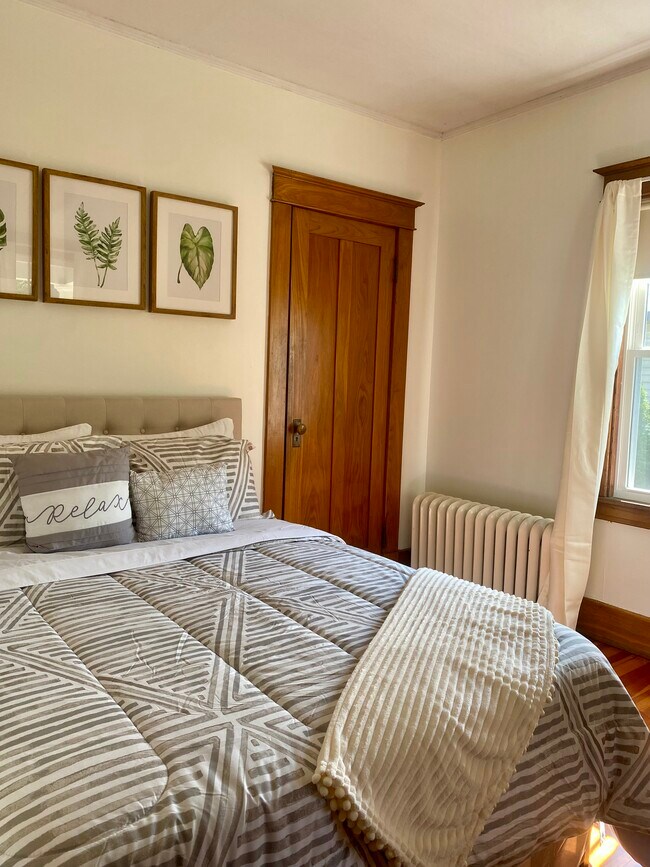 Bedroom #1 - 18 Jumel Pl