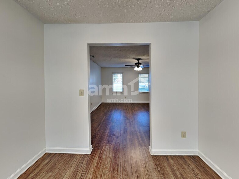 Building Photo - 5301 Wenesly Ct
