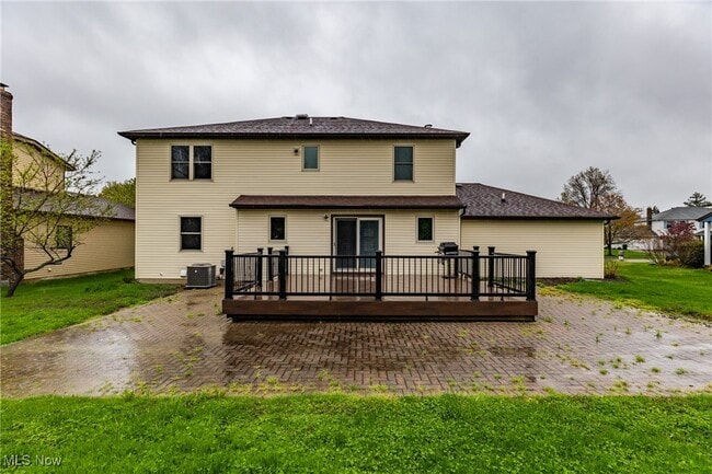 Building Photo - 17016 Greenwood Dr