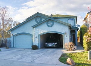 Building Photo - 23 Morning Rose Way