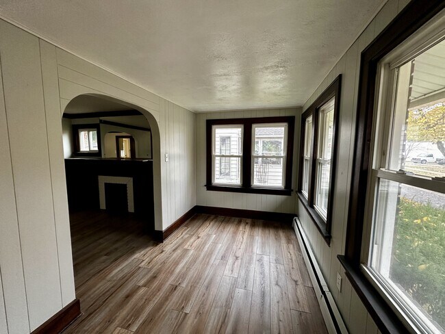 Building Photo - 2231 13th St SW