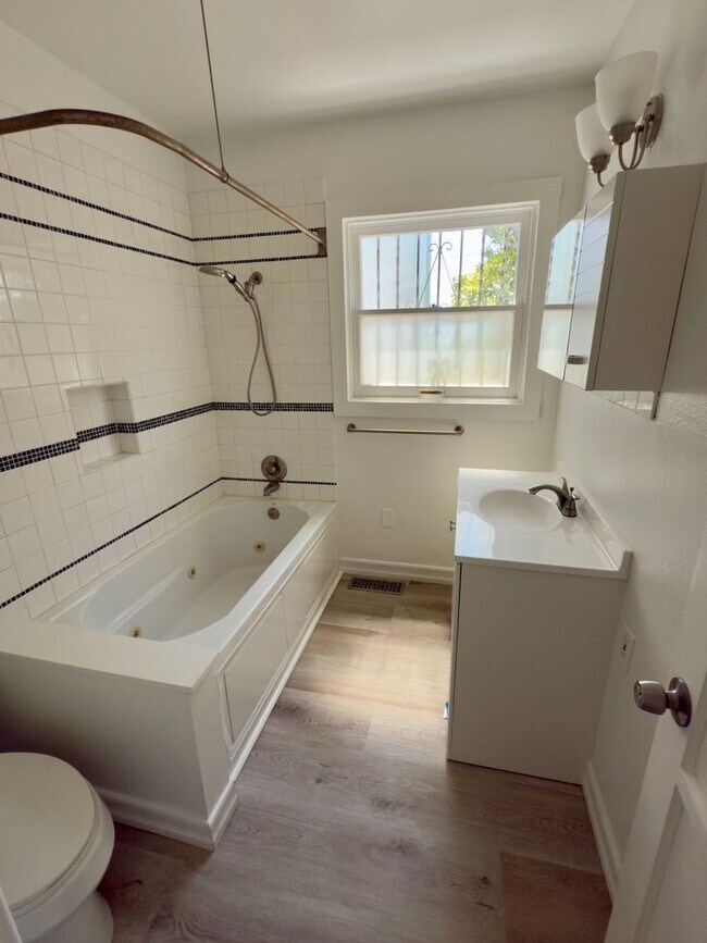 Building Photo - Renovated 3-Bedroom Home with Private Mast...