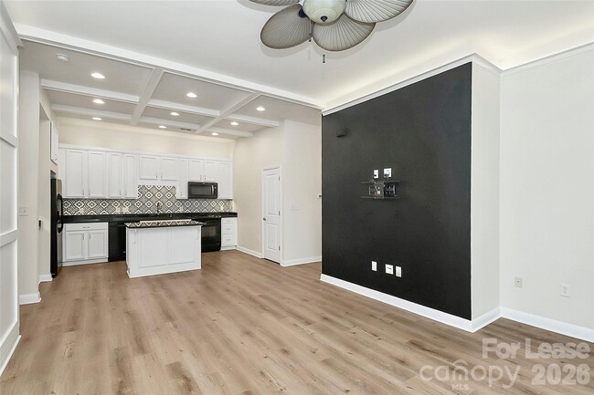 Building Photo - 450 New Bern Station Ct