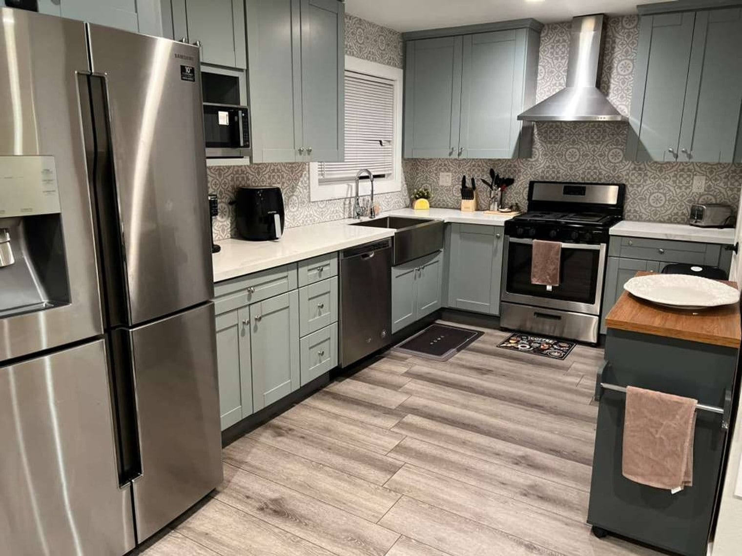 Building Photo - 354 Rexview Dr