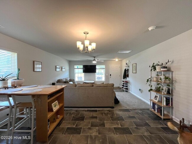 Building Photo - 784 Conductor Ct