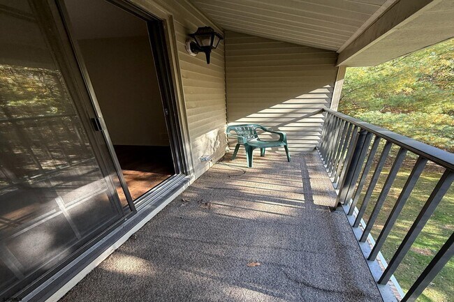 Building Photo - 166 Sussex Pl