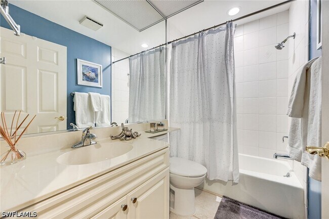 Building Photo - 4530 Gulf Shore Blvd N