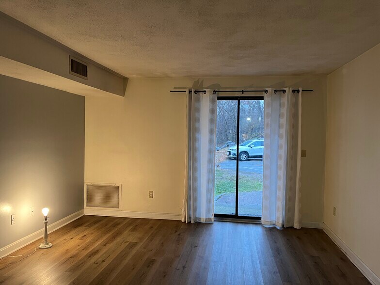 Building Photo - 100 Cass Ave