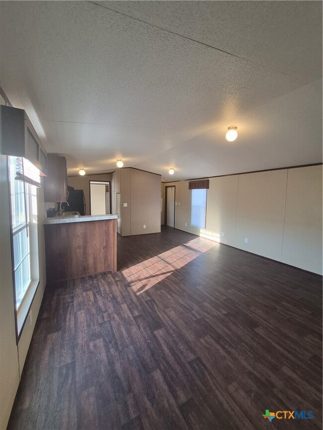 Building Photo - 1911 Wald Rd