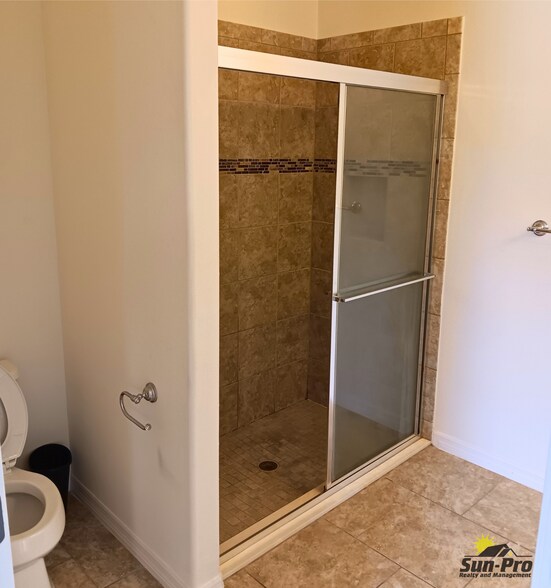 Building Photo - 5346 Peach Blossom Blvd