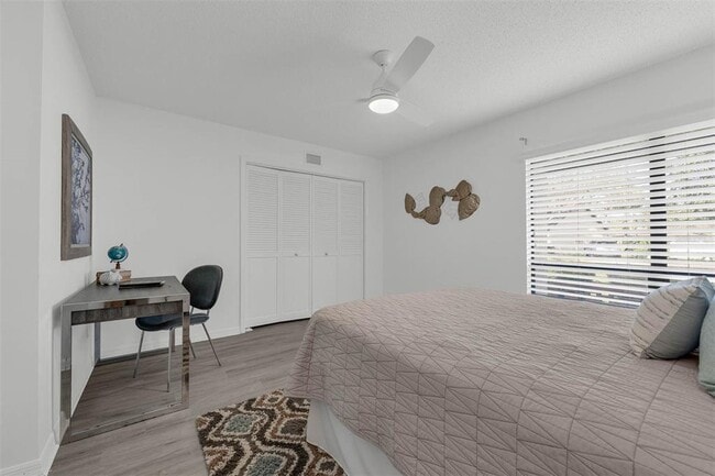 Building Photo - 123 Golf Club Dr