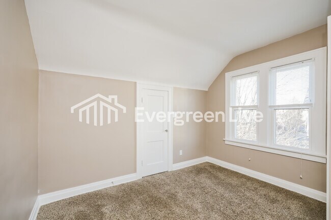 Building Photo - 3924 Washington Ave