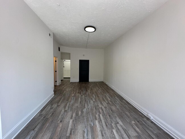 Building Photo - 1825 Madison Ave