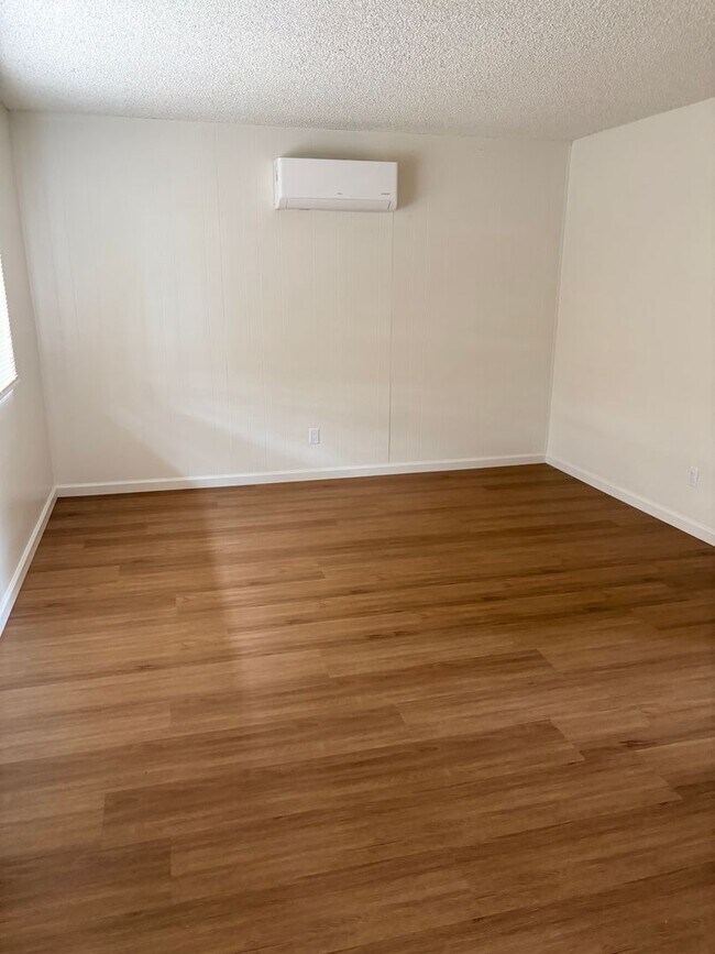 Building Photo - Upgraded 55+ Home in Hemet!!!