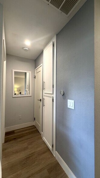 Building Photo - 2801 N Los Felices Rd