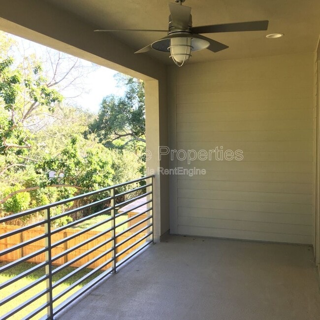 Building Photo - 109 E Evans St