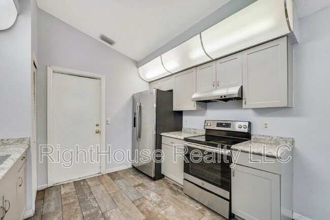 Building Photo - 5329 Old Oak Tree Dr