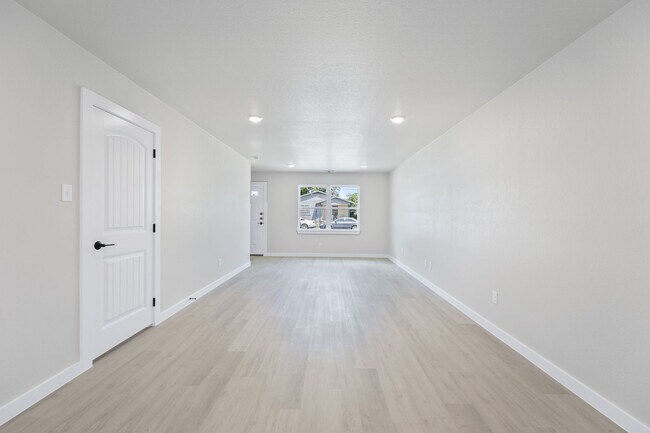 Building Photo - Brand New, Modern, and Ready for You in Temple, TX!