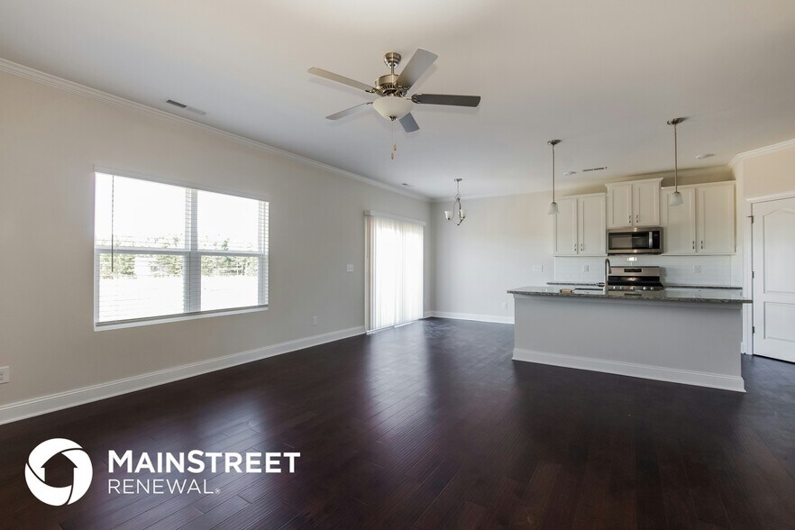 Building Photo - 2139 Vecchio Dr