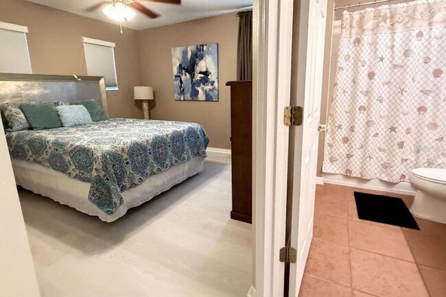 Building Photo - 645 Kettering Rd