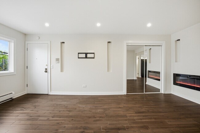 Building Photo - 6555 W Belmont Ave