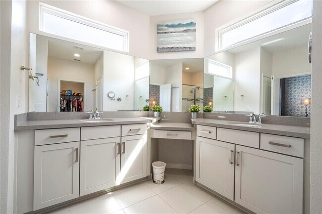 Building Photo - 15205 Shonan Gold Dr