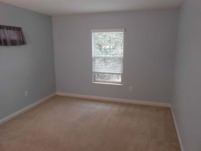 Building Photo - 8006 Caraway Ave