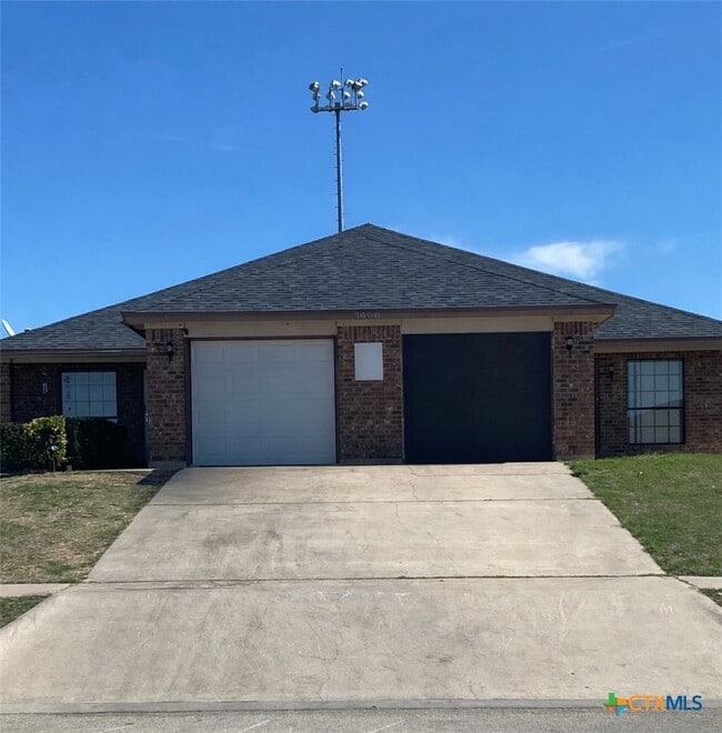 Building Photo - 3606 Dustin Ct