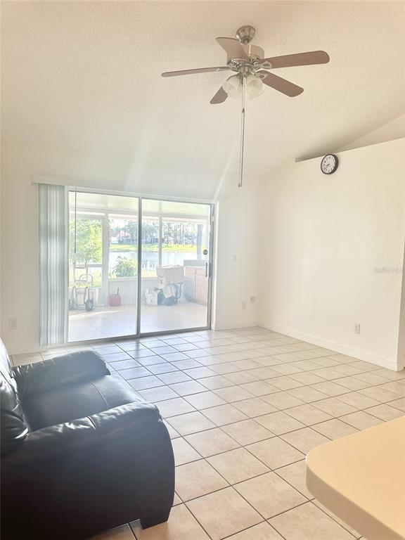 Building Photo - 9419 Chandon Dr