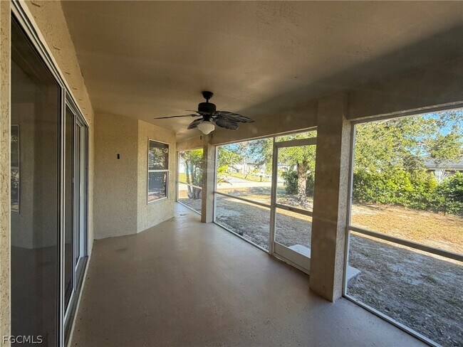 Building Photo - 2553 NW 21st Ave