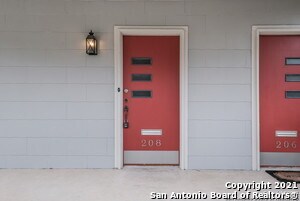 Building Photo - 208 Natalen Ave