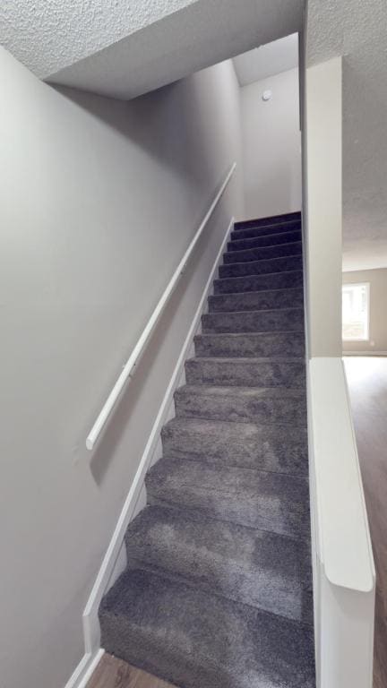 Building Photo - 409 Garden Dr