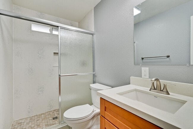 Building Photo - 1660 S Capitol Ave