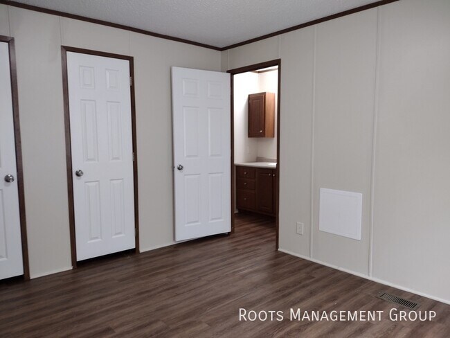 Building Photo - 12700 Colby Lake Rd