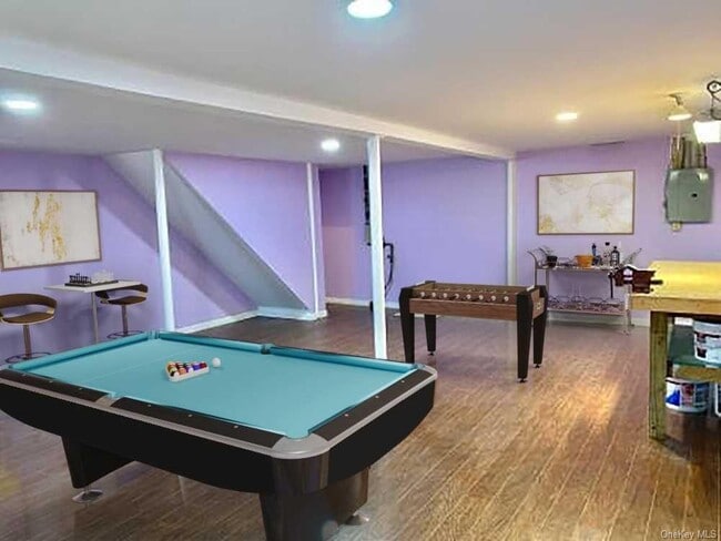 Building Photo - 10 Greenhouse Ln