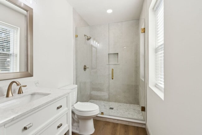 Building Photo - Practically Brand New on Amelia Island!