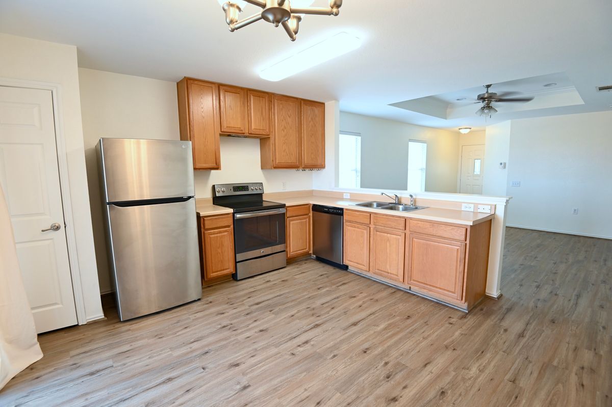 Building Photo - 5820 Angel Dr