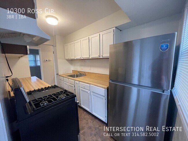 Building Photo - 10300 Ross Cir