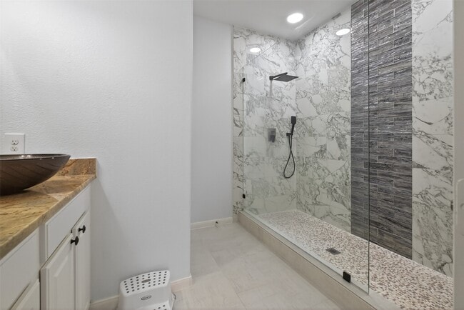 Building Photo - 1314 Glenwood Canyon Ln