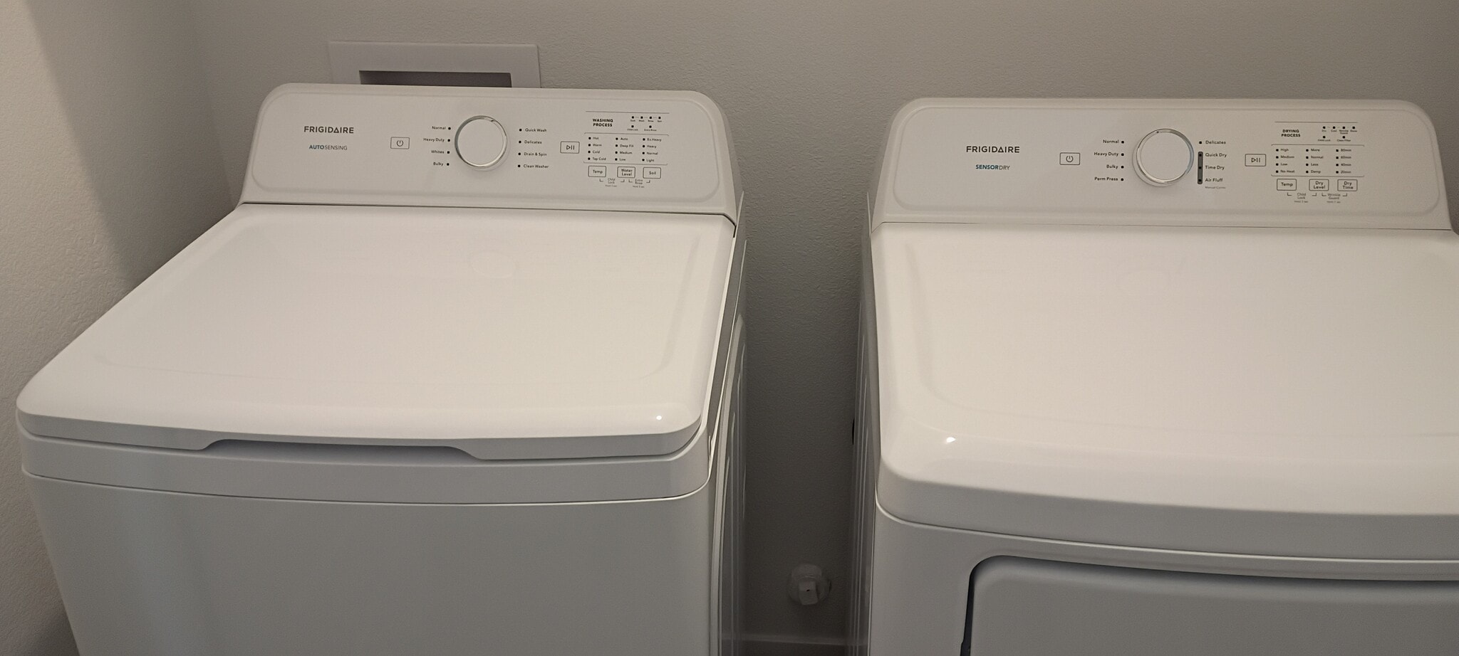 Building Photo - 821 Lake Park Cir