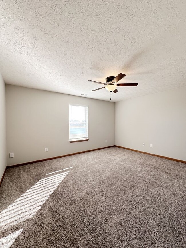 Building Photo - Spacious 2-Bed, 2-Bath Duplex with Attache...