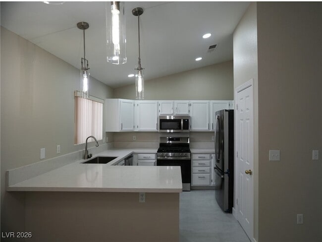 Building Photo - 8221 James Grayson Dr