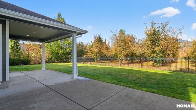 Building Photo - 3120 Hayden Bridge Rd