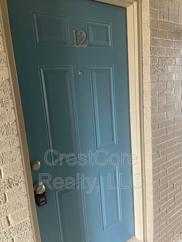 Building Photo - 21 Diana St