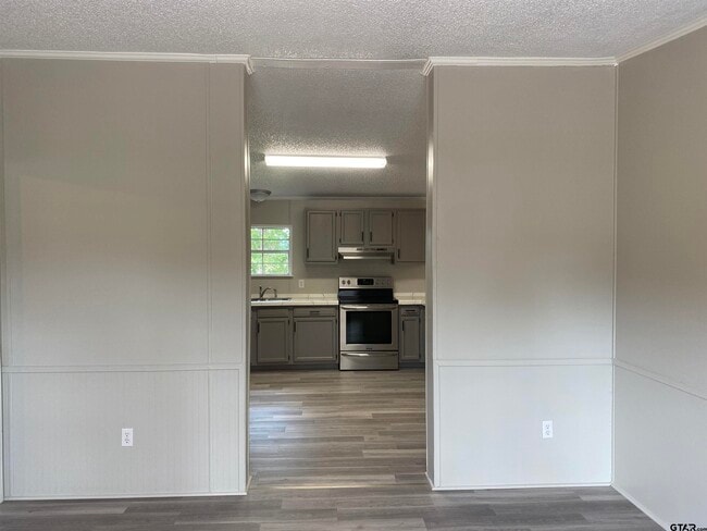 Building Photo - 22942 Shell Shore Dr
